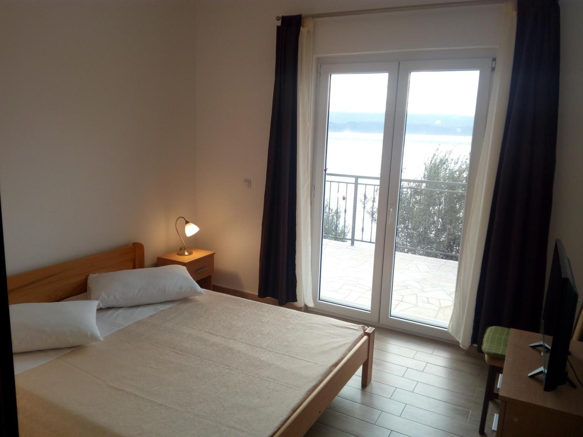 Apartment On The Beach Локва-Рогозниця Екстер'єр фото