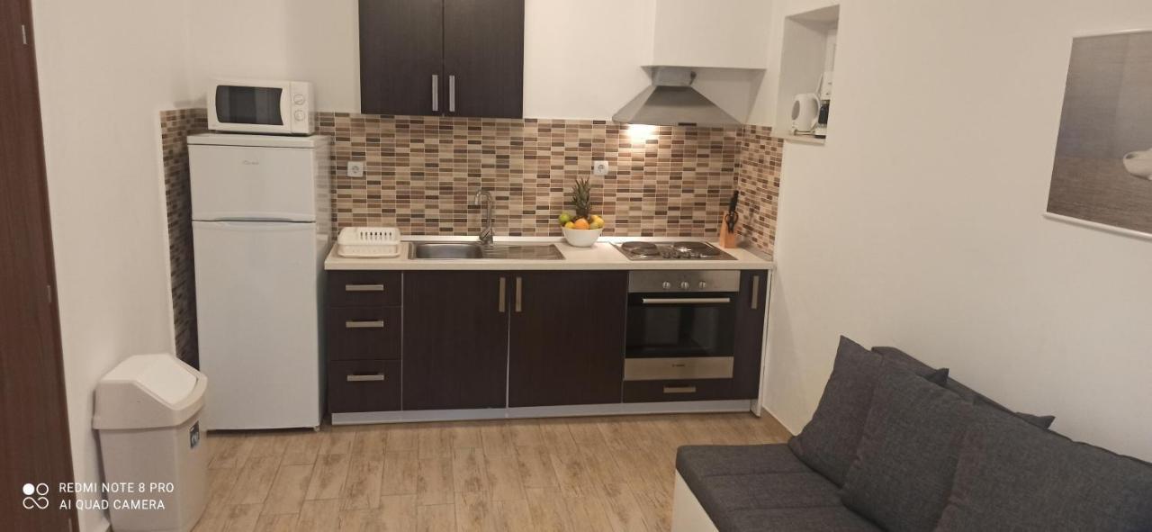 Apartment On The Beach Локва-Рогозниця Екстер'єр фото