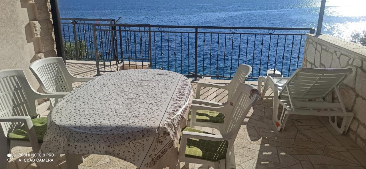Apartment On The Beach Локва-Рогозниця Екстер'єр фото